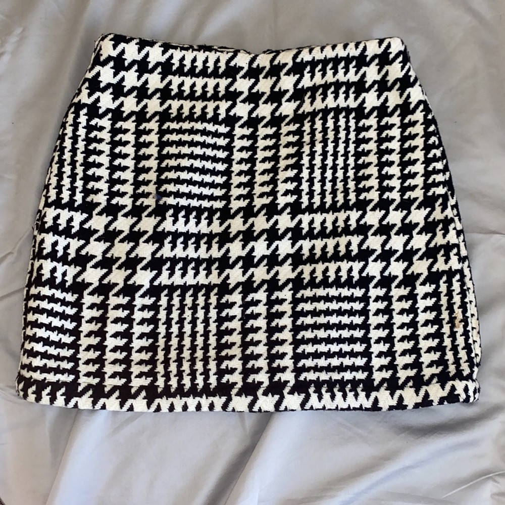 Mini skirt - Picture 2 of 2